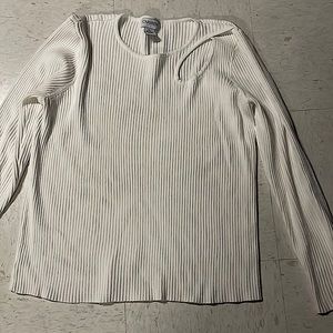 White sweater with fashion hole on shoulder